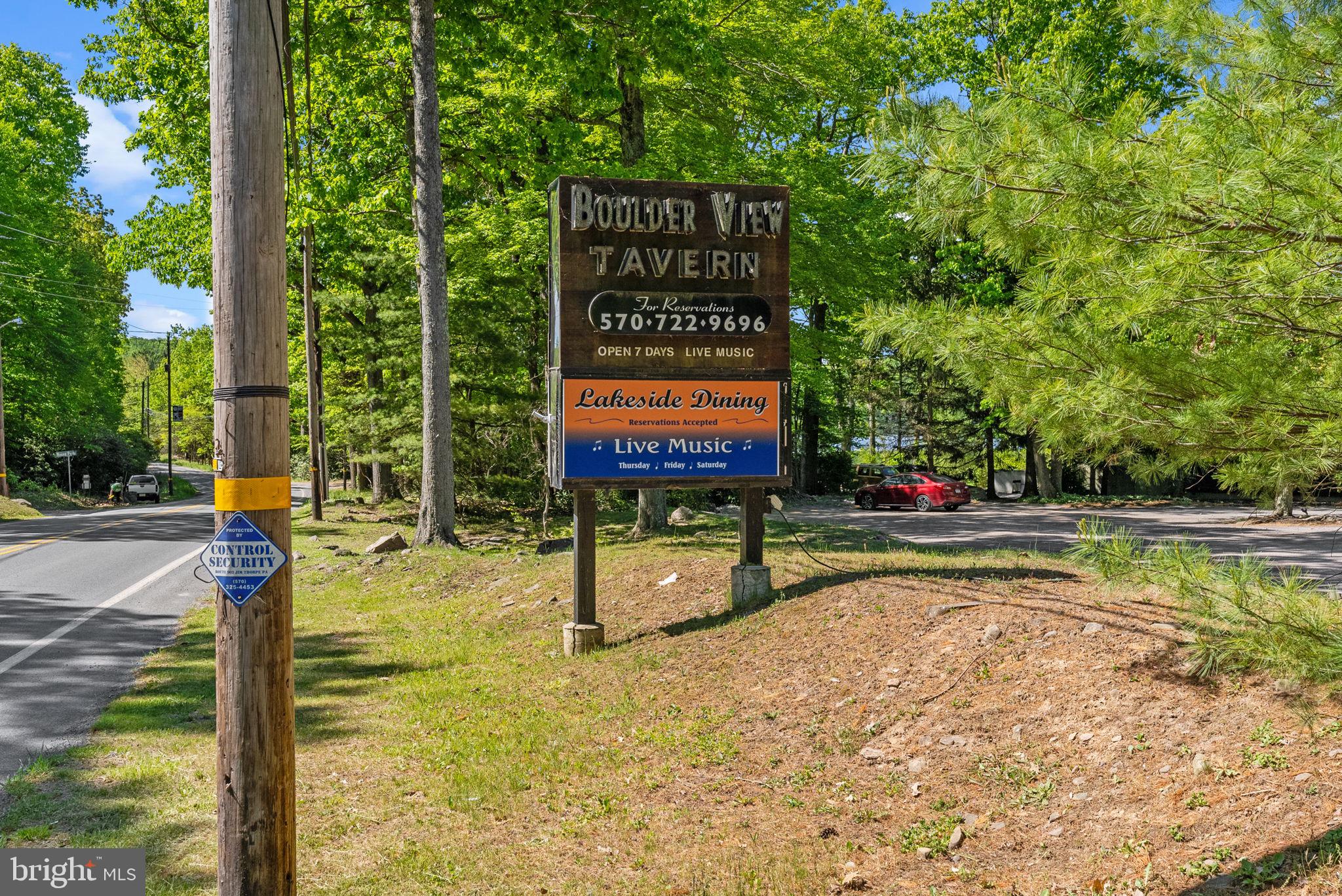 BIG BOULDER LAKE - Residential