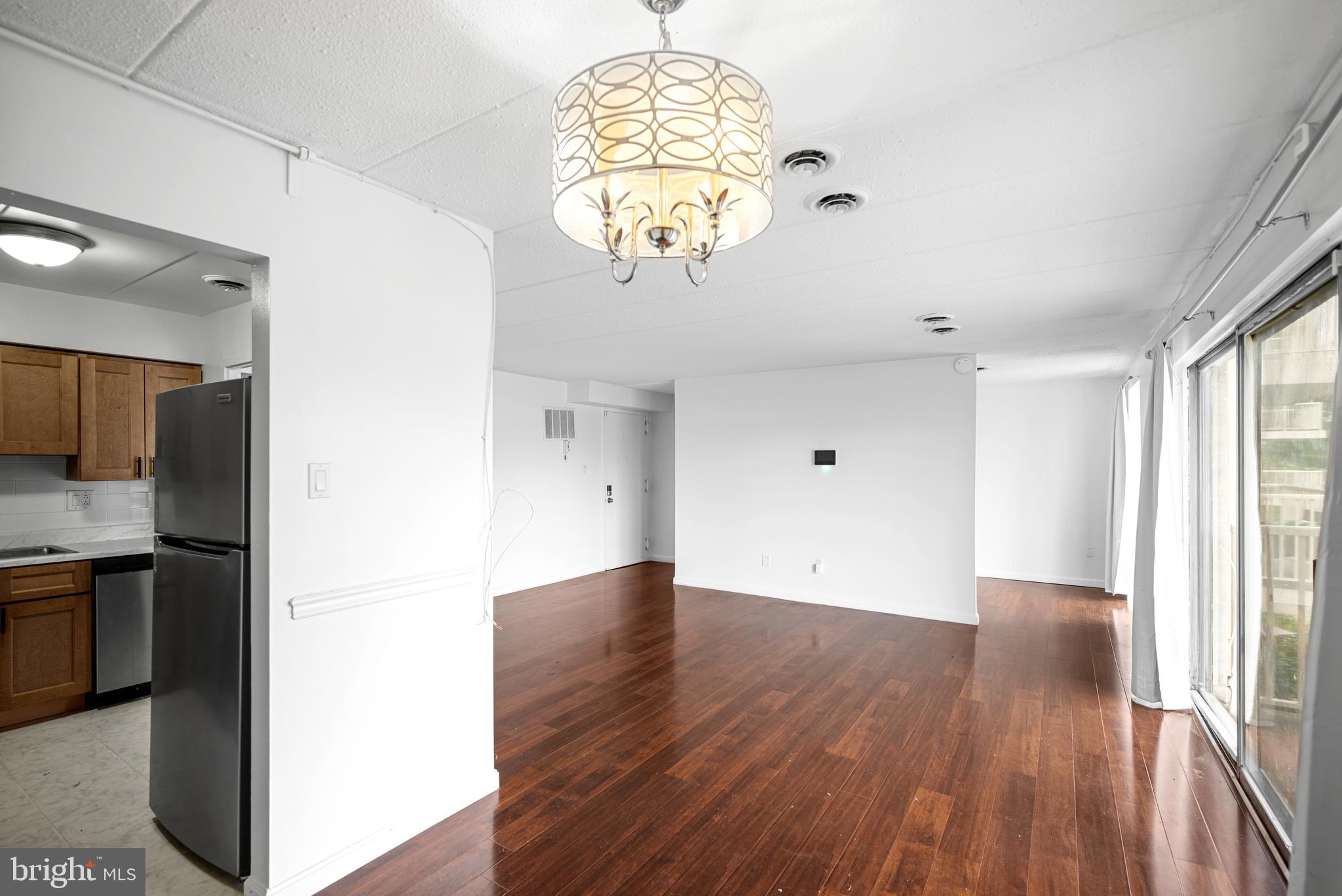 HUNTINGTON CLUB - Residential Lease