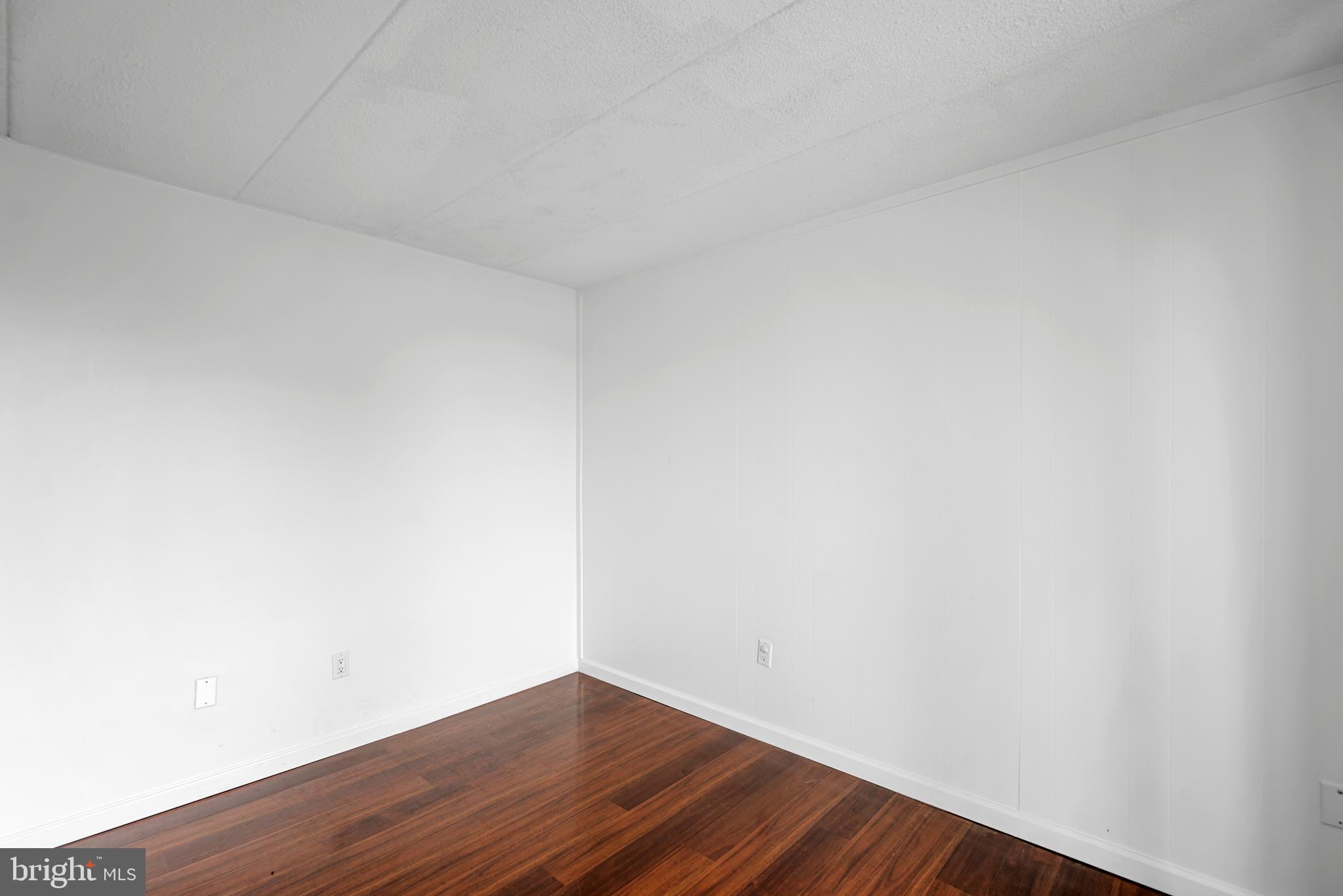 HUNTINGTON CLUB - Residential Lease