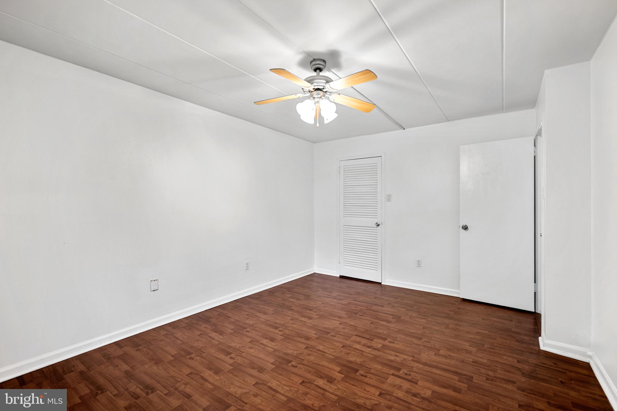 HUNTINGTON CLUB - Residential Lease