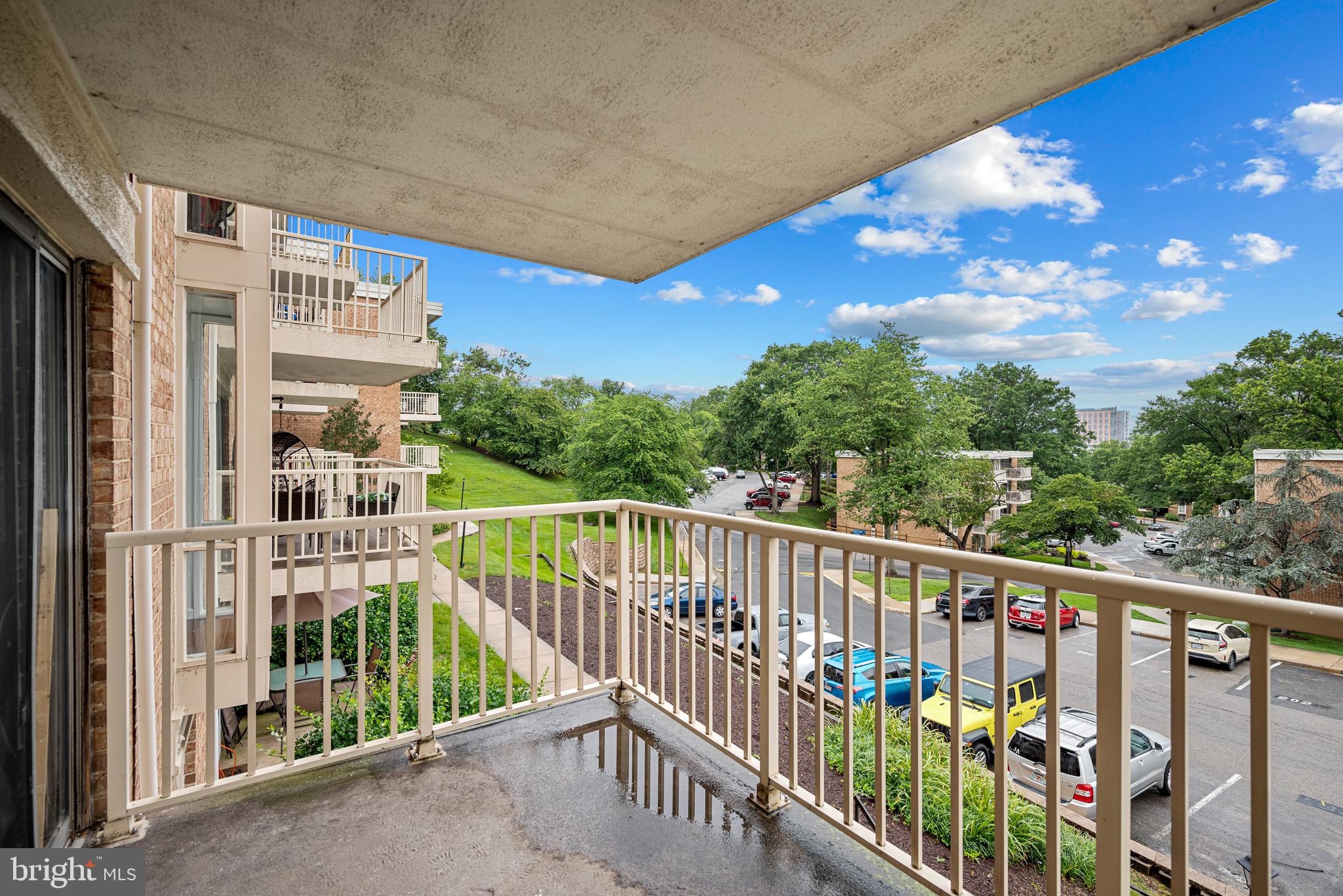 HUNTINGTON CLUB - Residential Lease