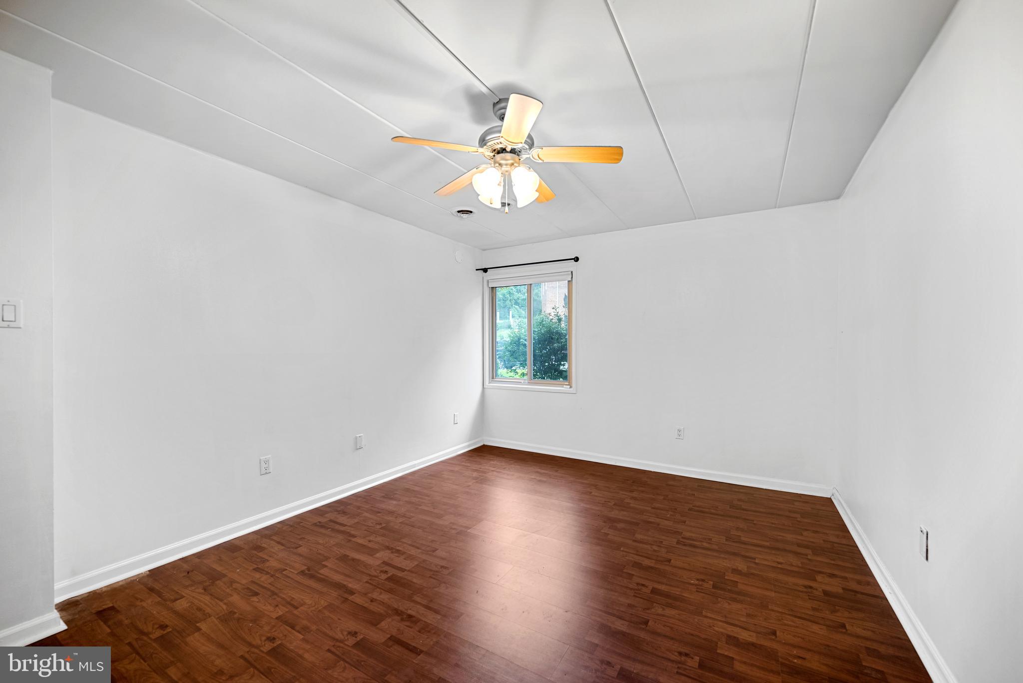 HUNTINGTON CLUB - Residential Lease