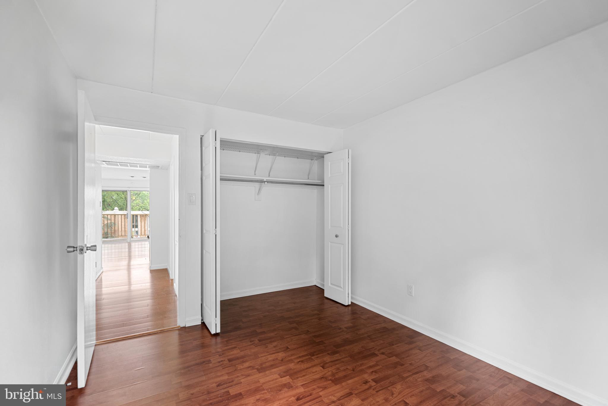 HUNTINGTON CLUB - Residential Lease