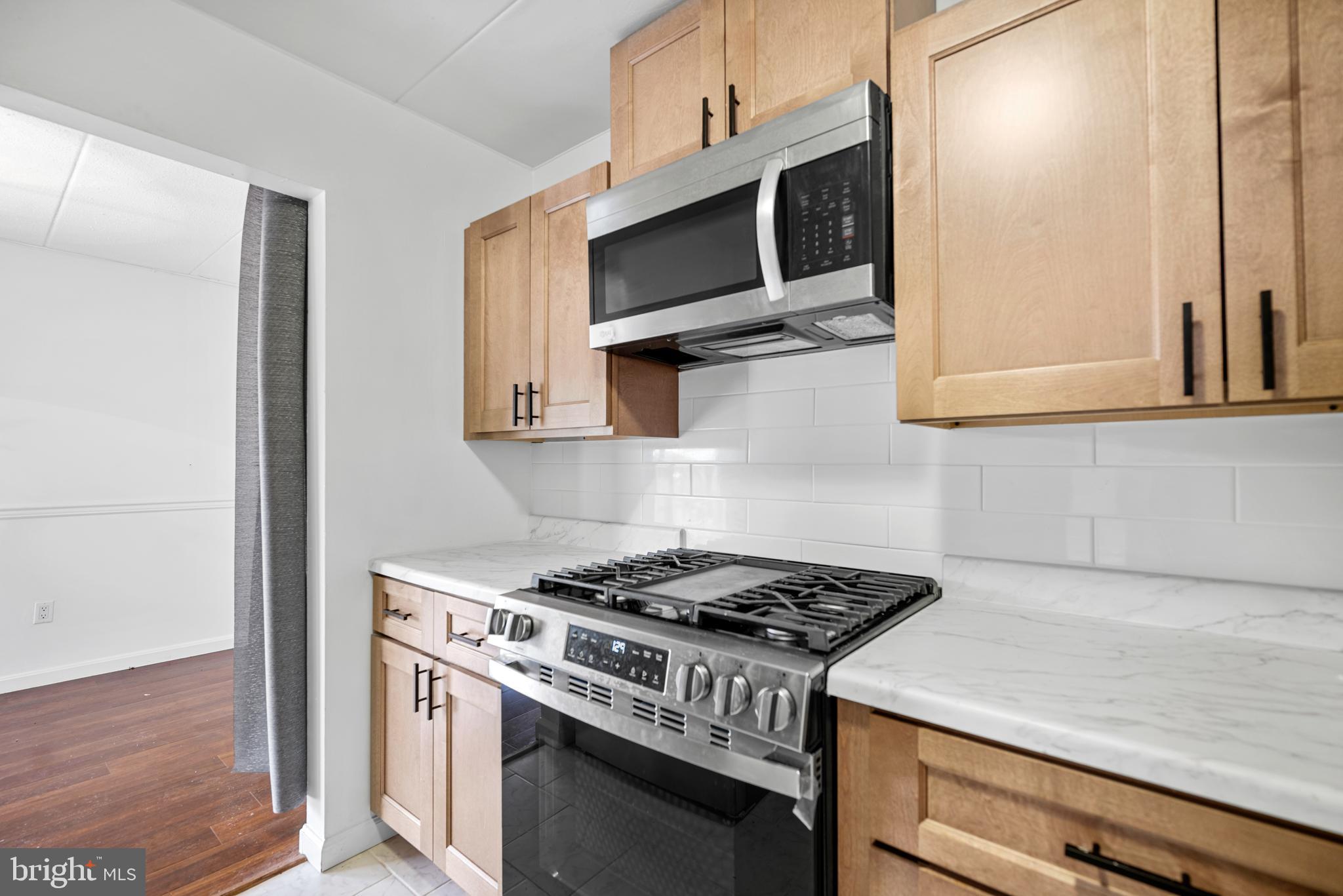 HUNTINGTON CLUB - Residential Lease