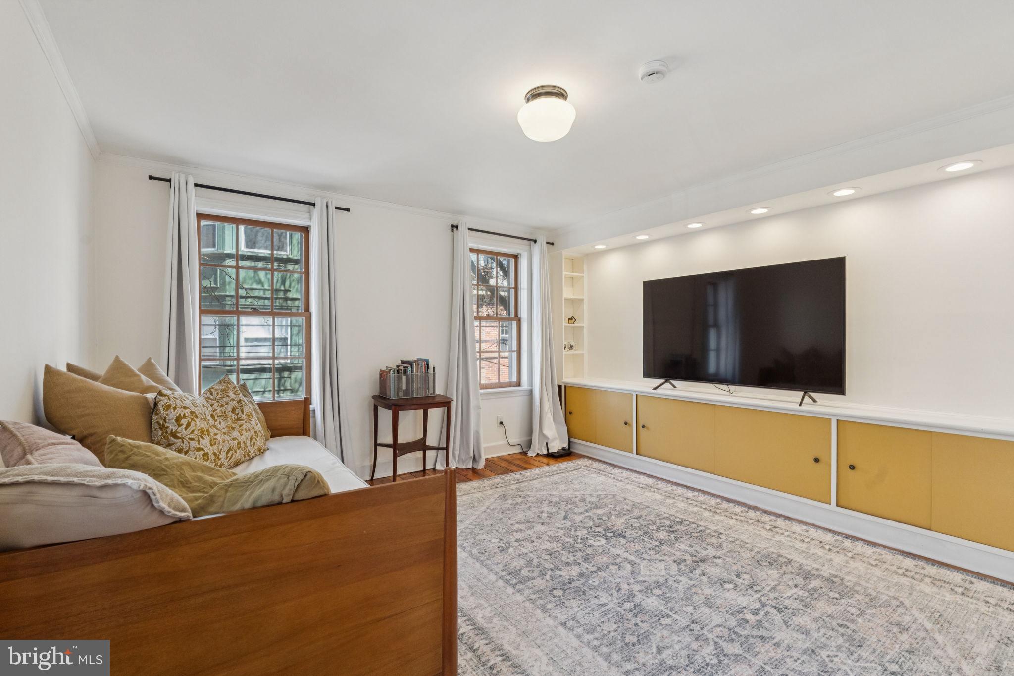 GRADUATE HOSPITAL - Residential