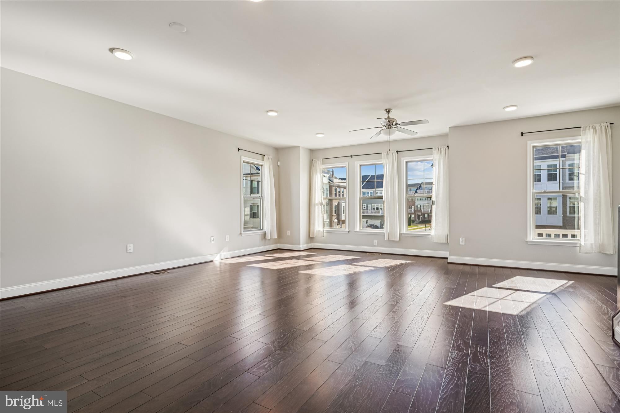 POTOMAC SHORES - Residential