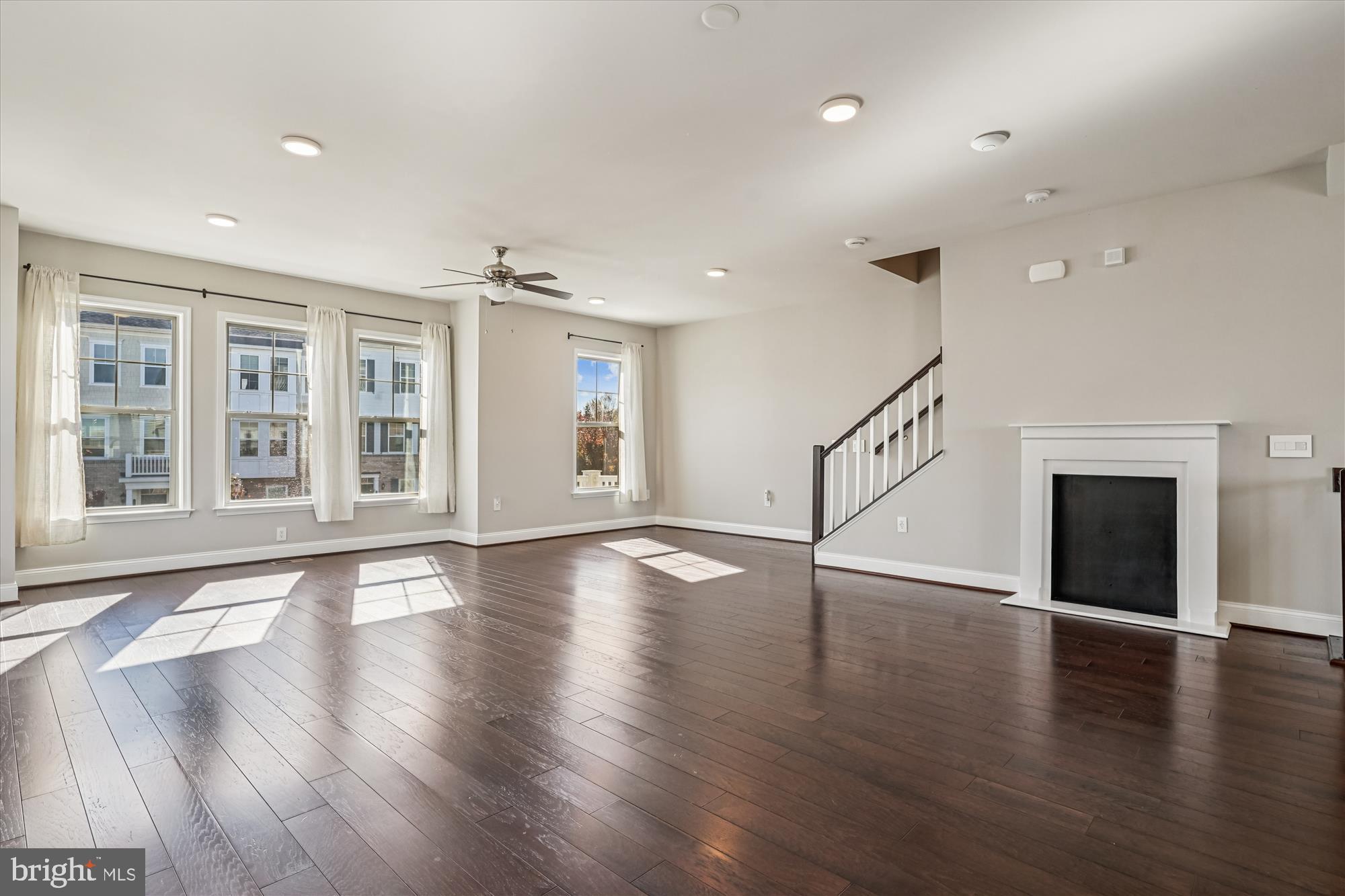 POTOMAC SHORES - Residential