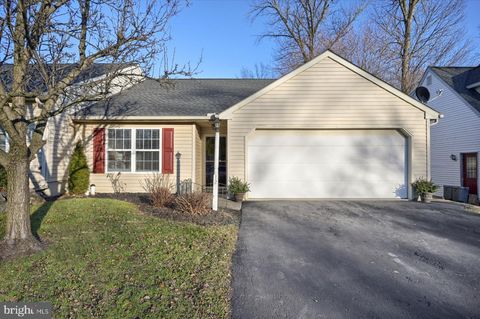 Photo of 12 MILL POND DR, LANCASTER, PA 17603 (MLS # PALA2029184)