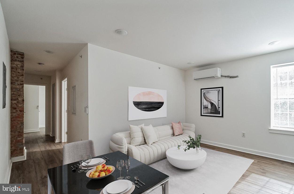 UNIVERSITY CITY - Commercial Sale