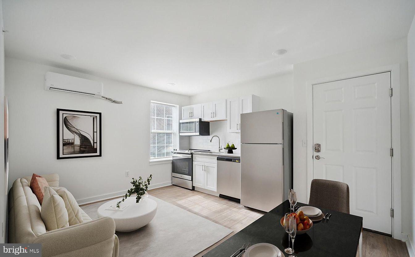 UNIVERSITY CITY - Commercial Sale