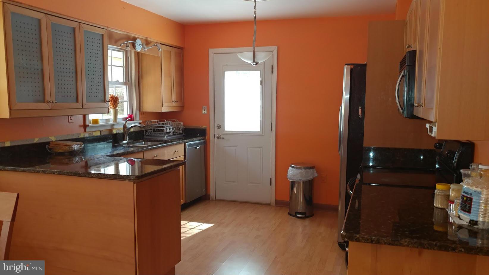 LAKE RIDGE - Residential Lease