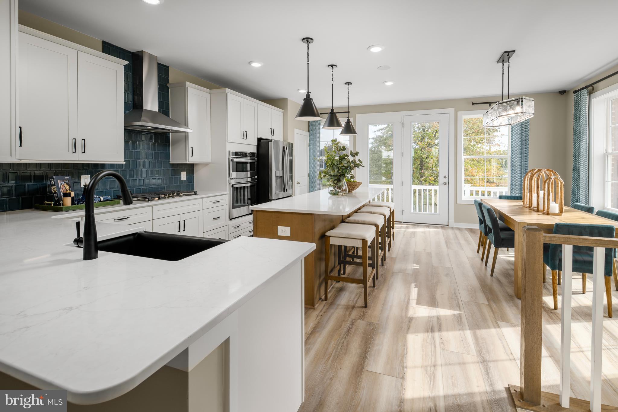 MARY'S LANDING - Residential