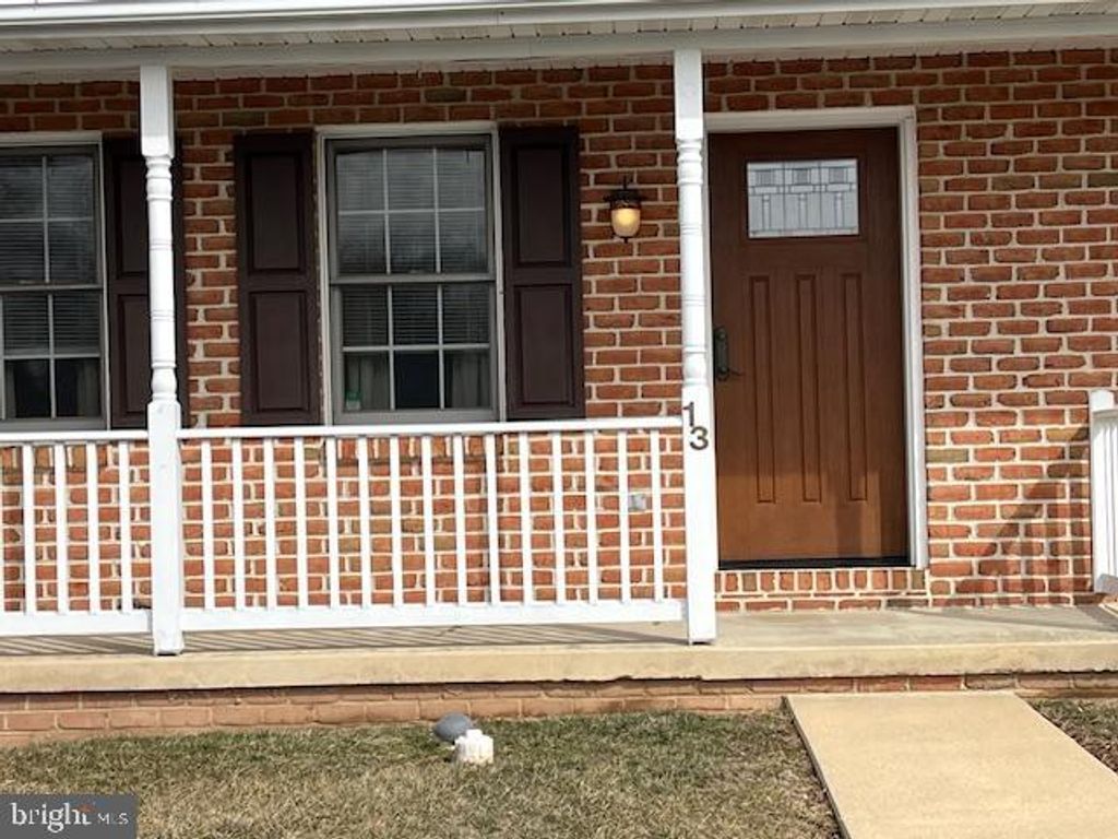 Photo of 13 Foxfield Lane, ELIZABETHTOWN, PA 17022 (MLS # PALA2064512)