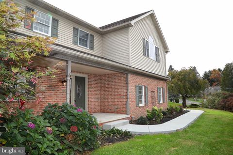 Photo of 1328 Edgewood Drive, East Earl, PA 17519 (MLS # PALA2042380)