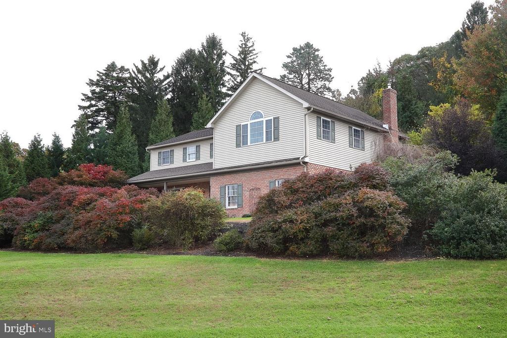 Photo of 1328 Edgewood Drive, East Earl, PA 17519 (MLS # PALA2042380)