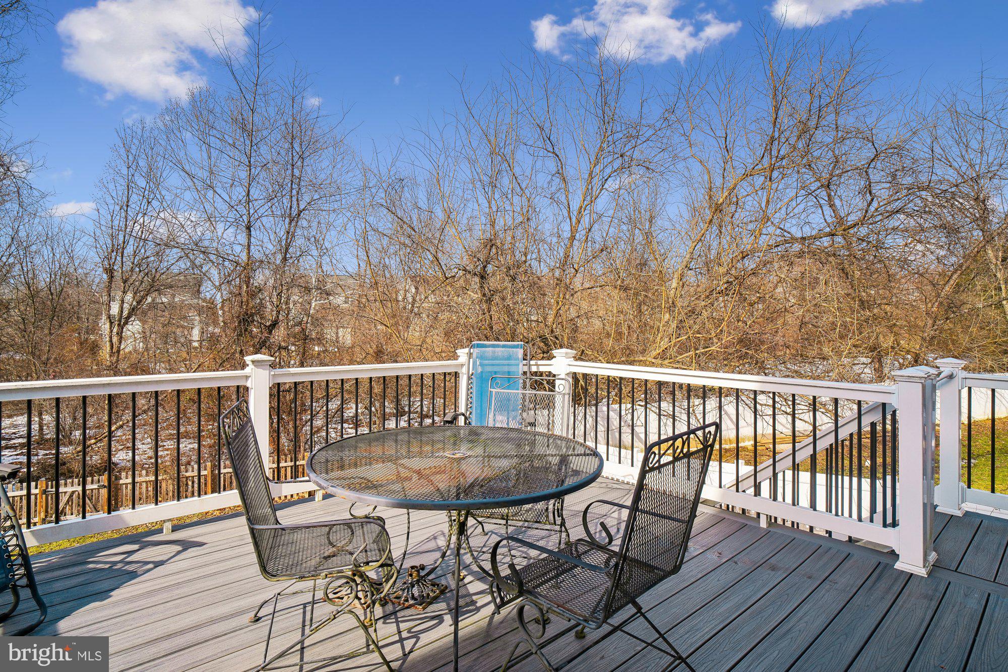 LOVETTSVILLE GLEN - Residential