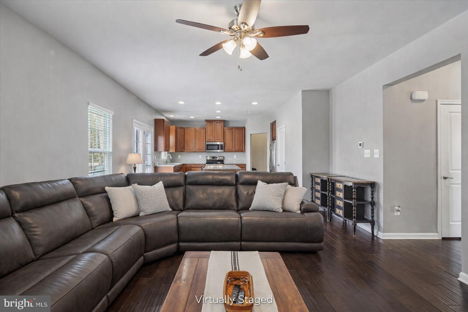 LOVETTSVILLE GLEN - Residential