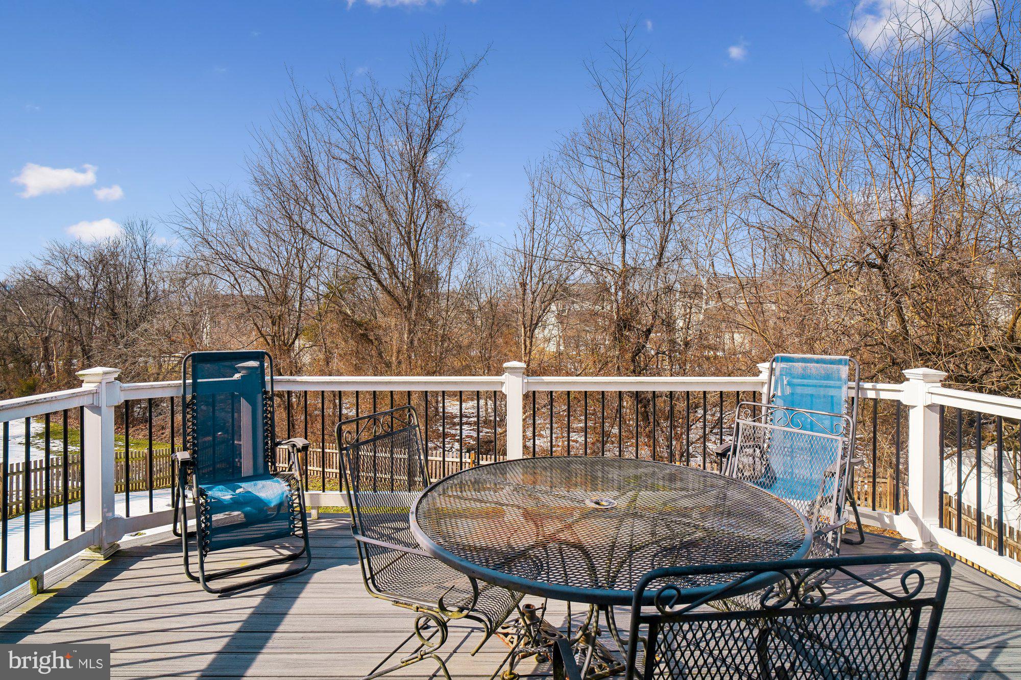 LOVETTSVILLE GLEN - Residential