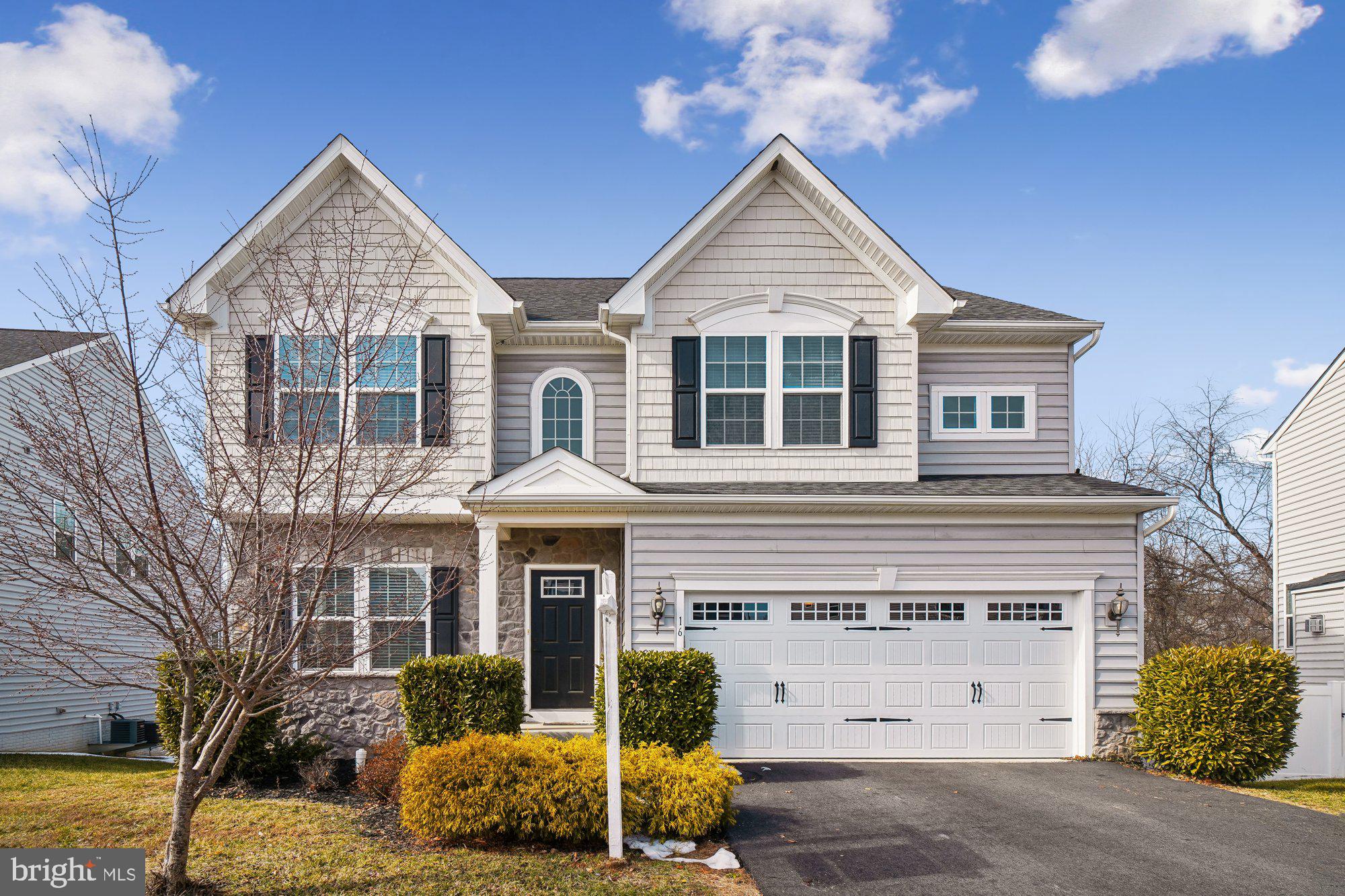 LOVETTSVILLE GLEN - Residential