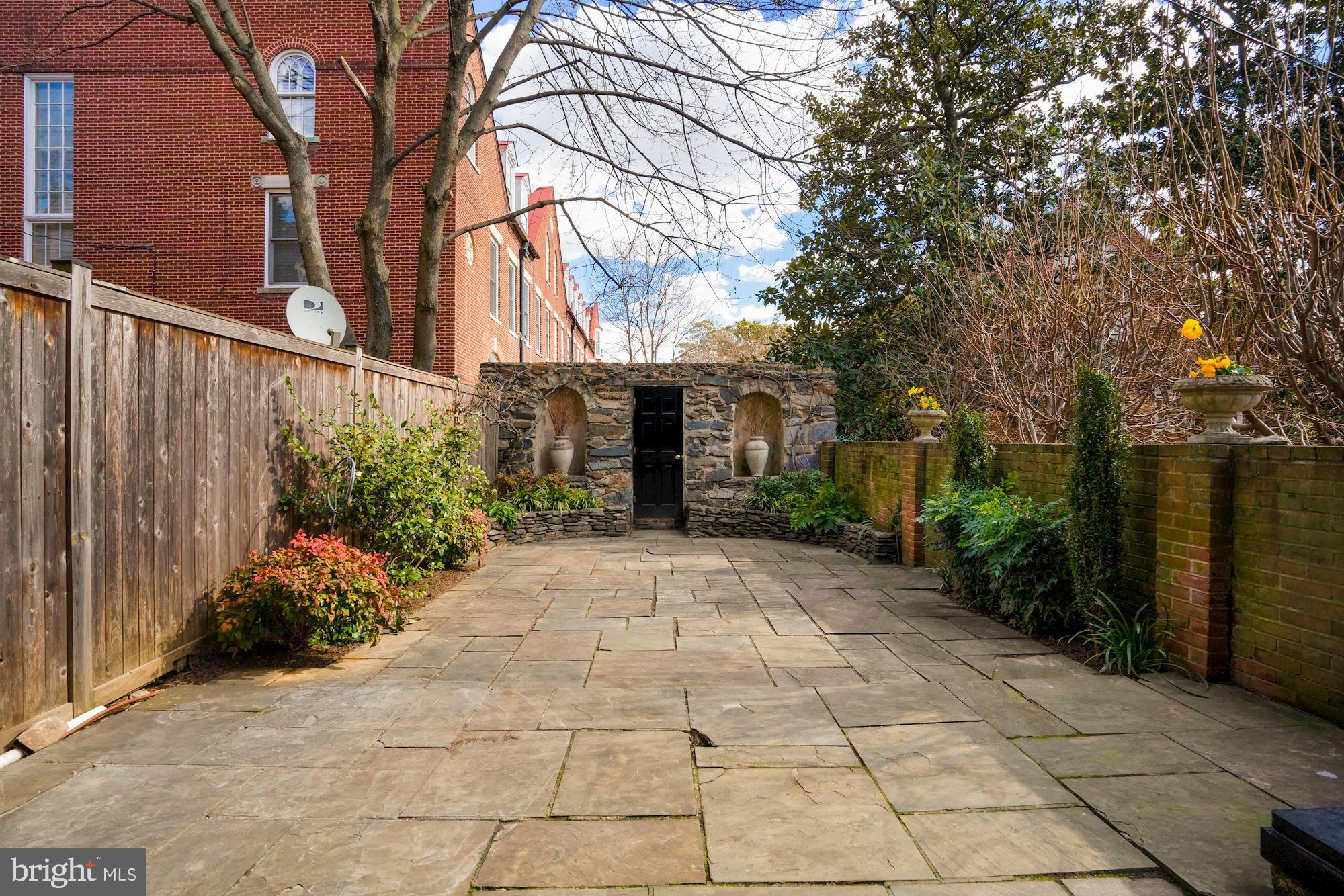 GEORGETOWN - Residential