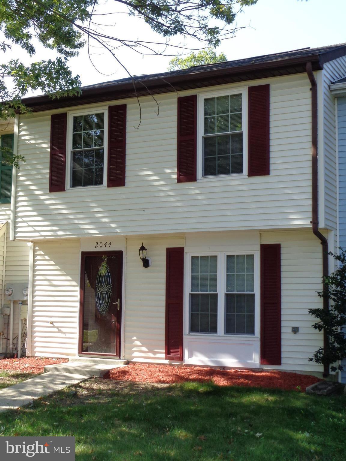 NEWLY RENOVATED--LOTS OF UPGRADES = VALUE! FROM THE CERAMIC TILE FLOORS TO THE STAINLESS APPLIANCES TO THE FRESH PAINT & NEW CARPET, YOU'LL BE IMPRESSED! GATHER FOR MEALS IN THE TRUE COUNTRY KITCHEN,, BBQ ON THE BACK PATIO OR ROMP THE FENCED YARD...SEE IT FOR YOURSELF!