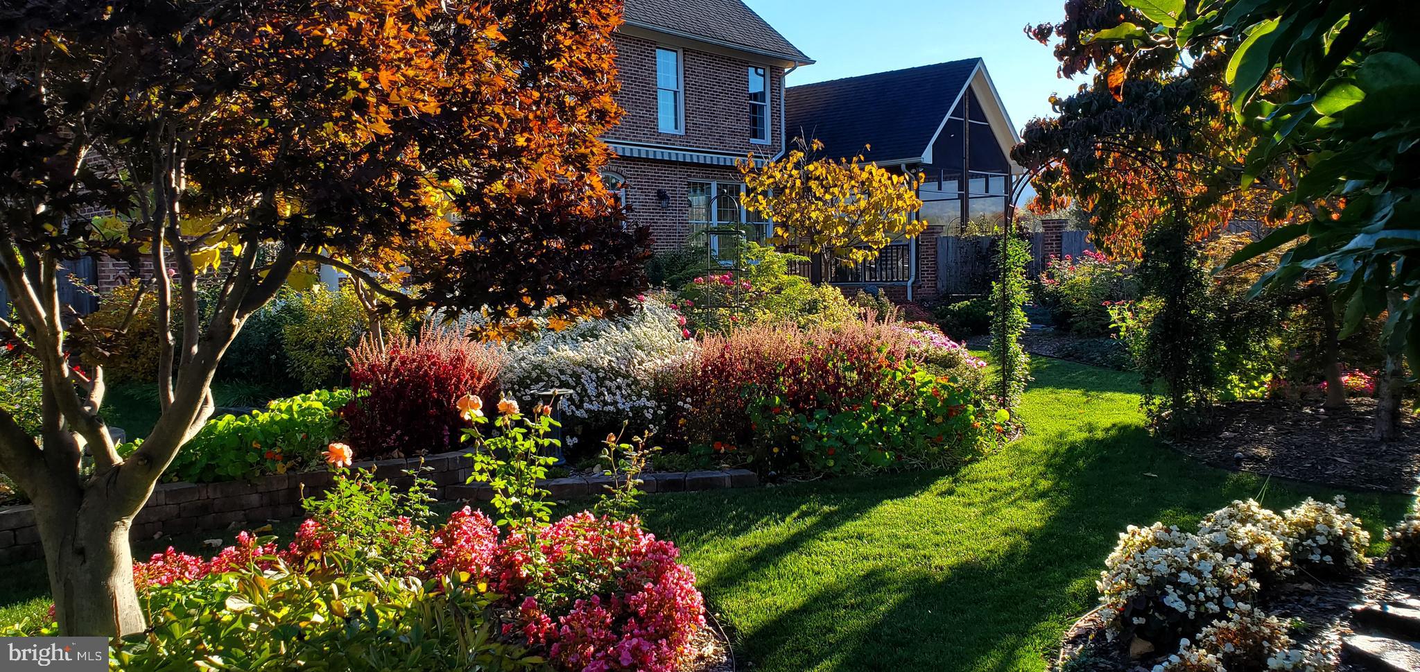 FOX HILL FARMS - Residential