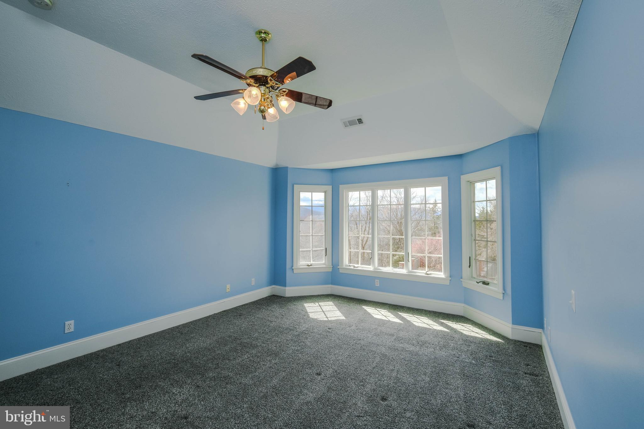 FOX HILL FARMS - Residential