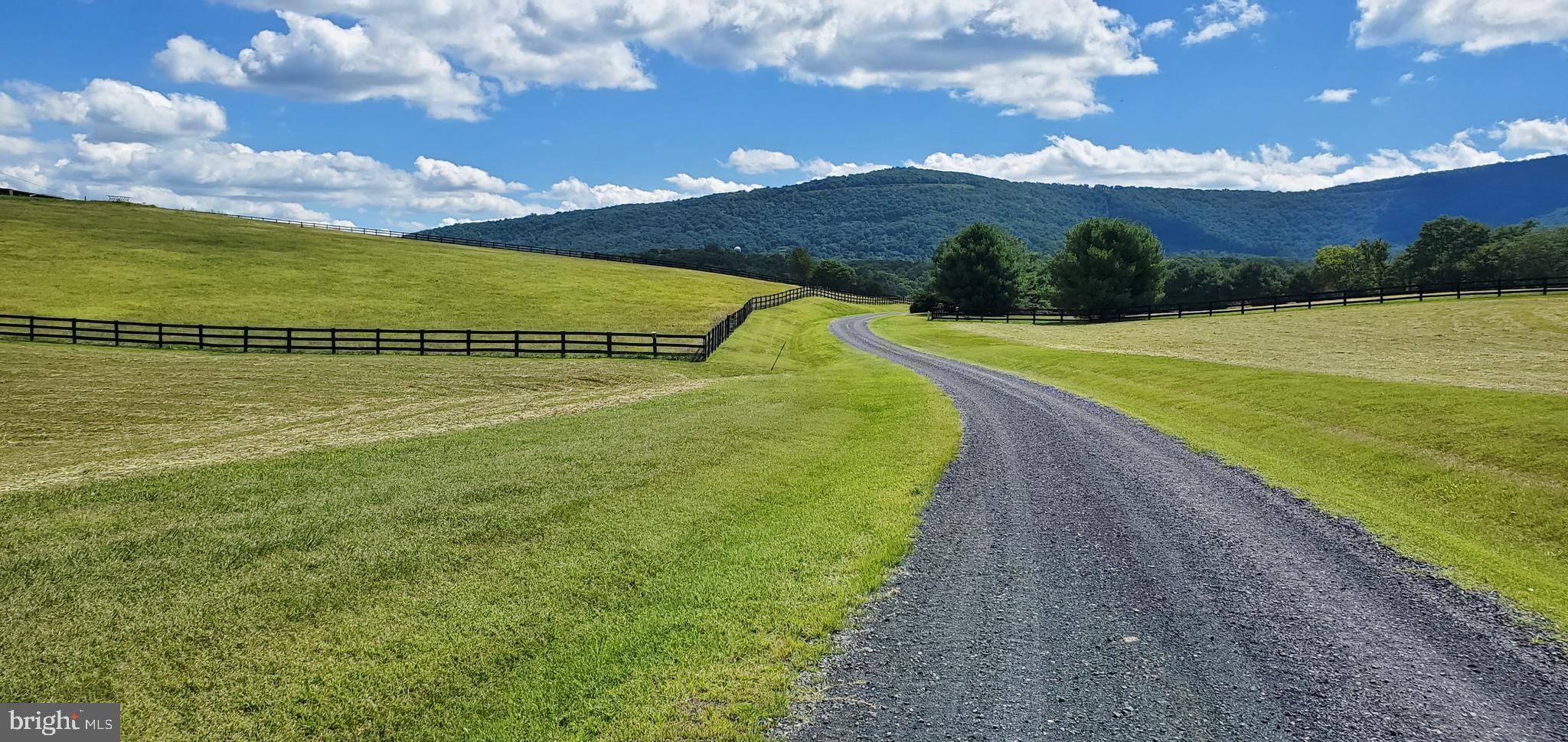 FOX HILL FARMS - Residential