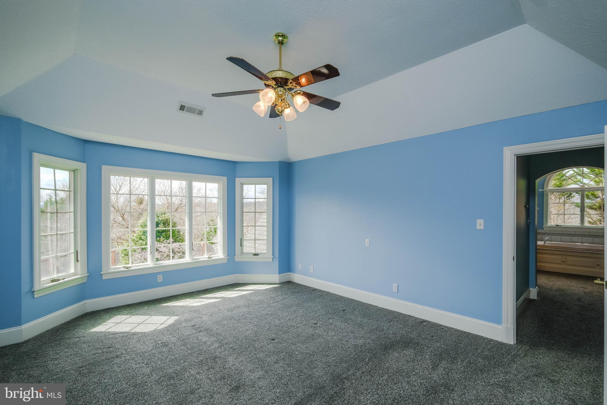 FOX HILL FARMS - Residential