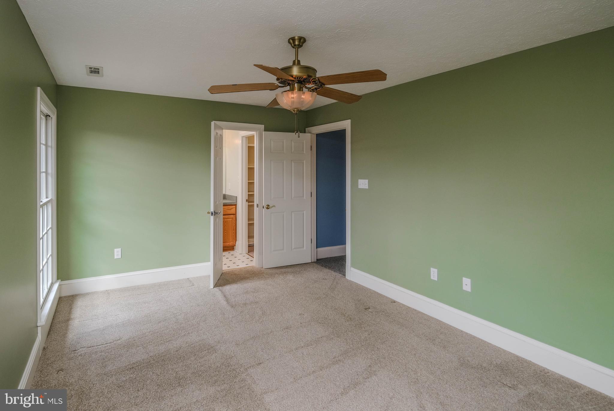 FOX HILL FARMS - Residential