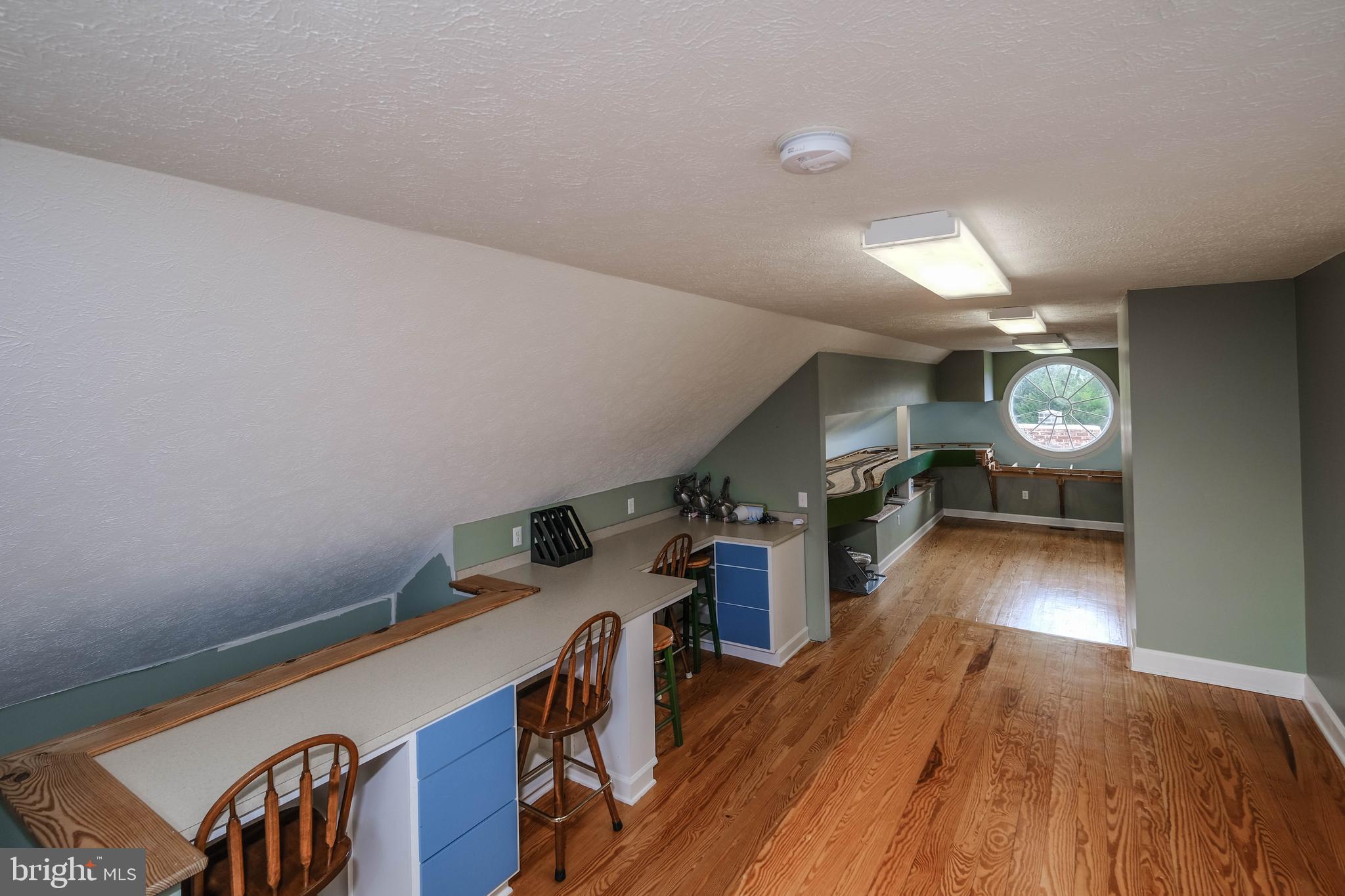 FOX HILL FARMS - Residential