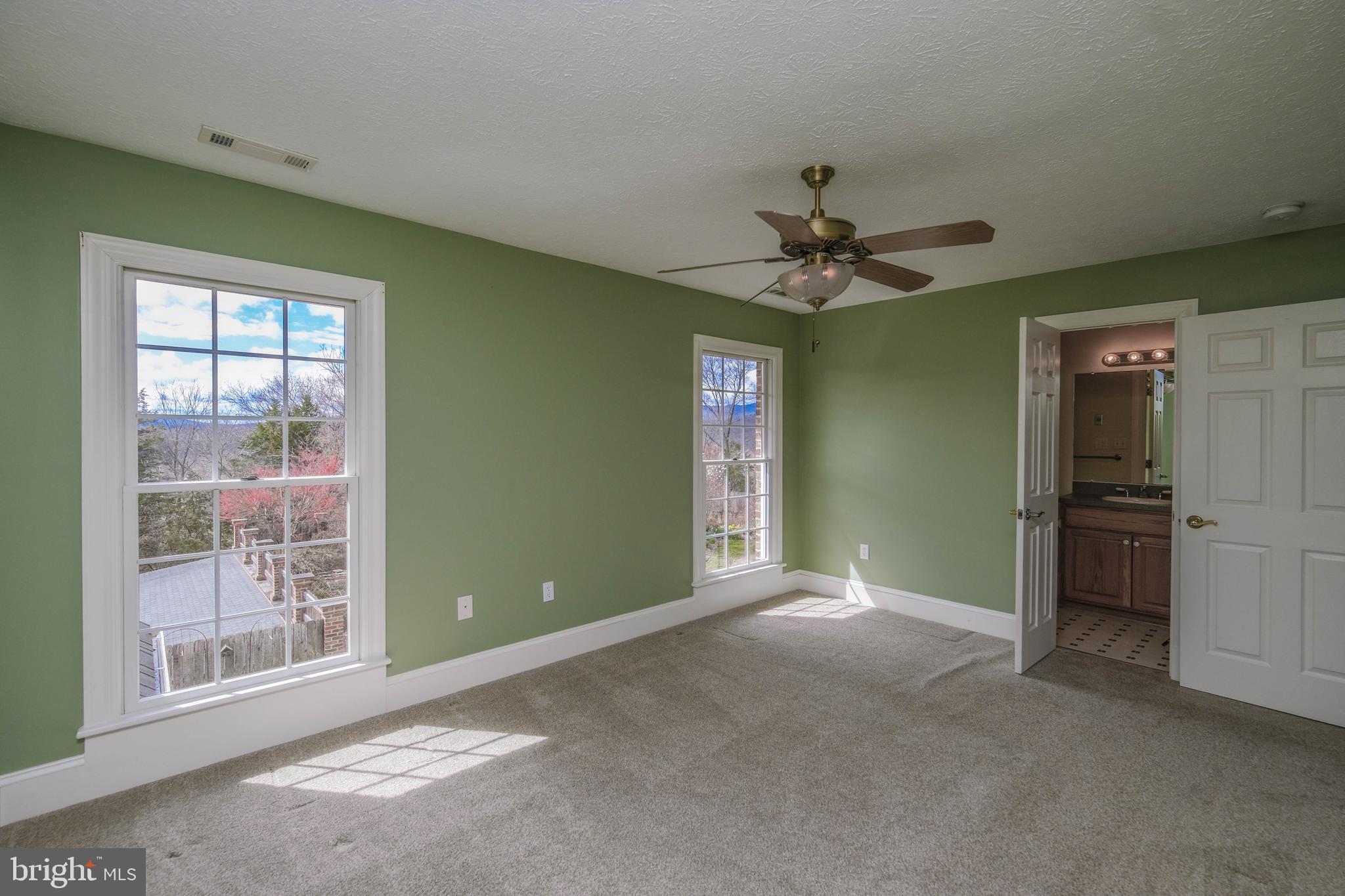 FOX HILL FARMS - Residential