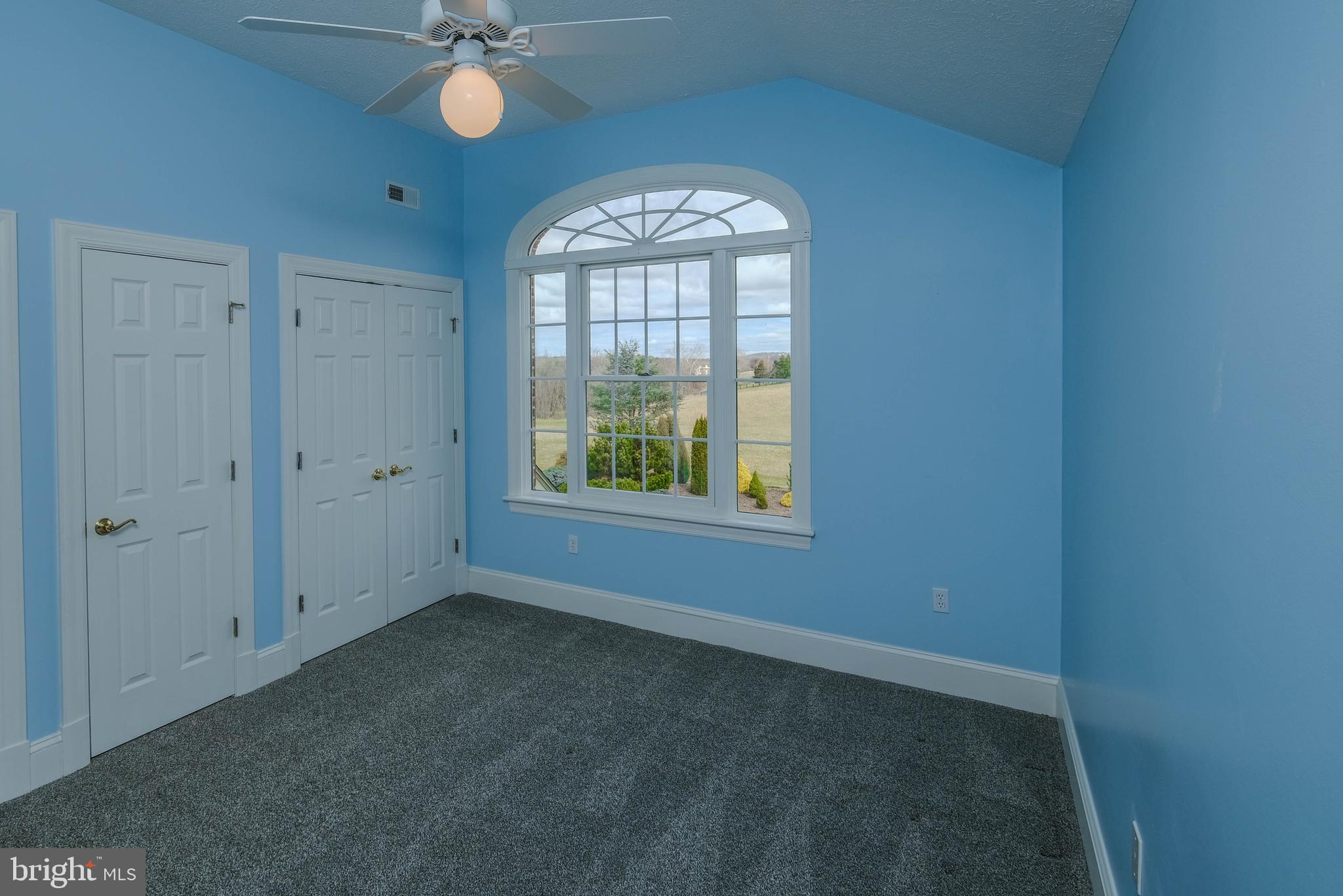 FOX HILL FARMS - Residential