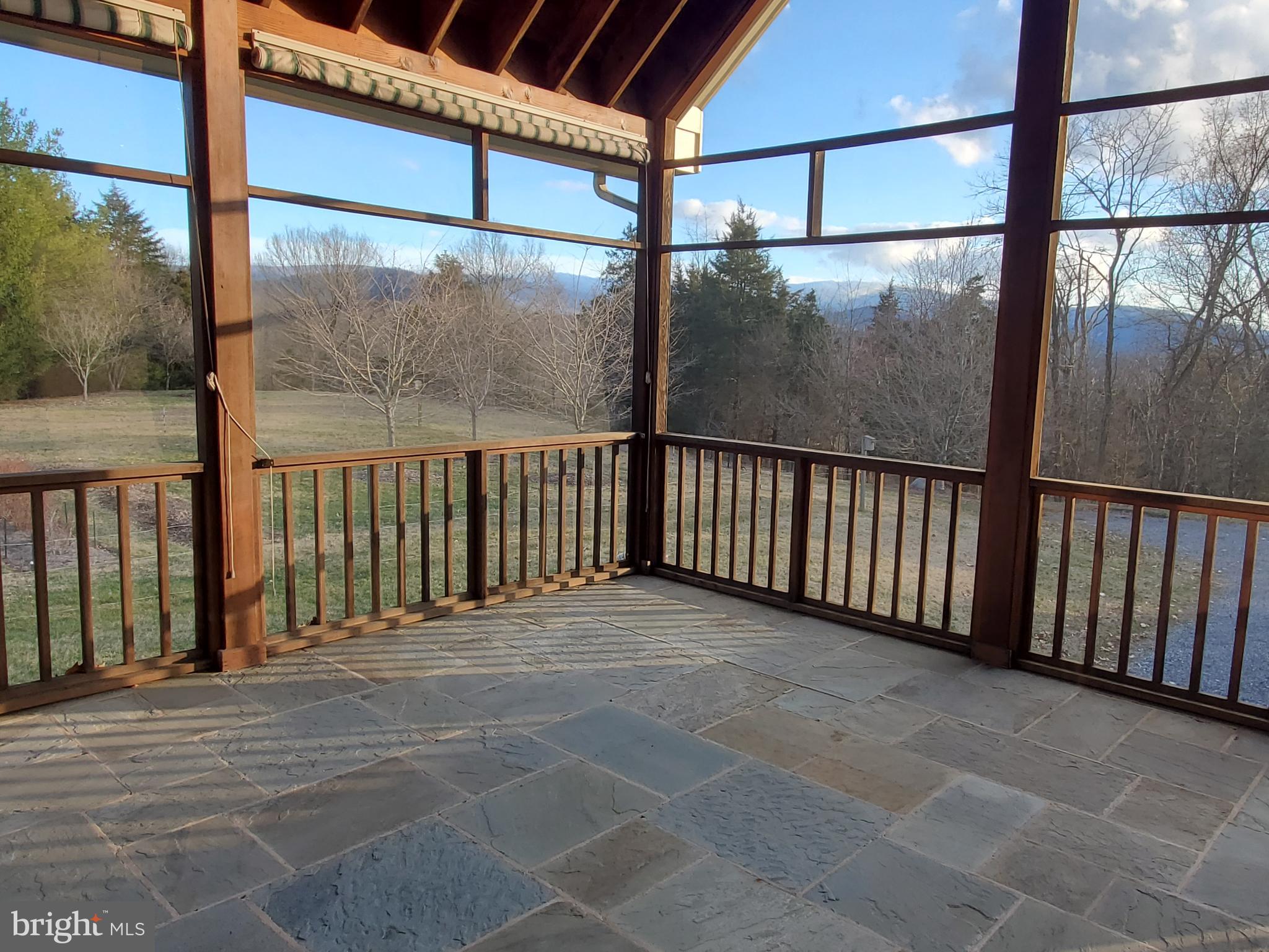 FOX HILL FARMS - Residential