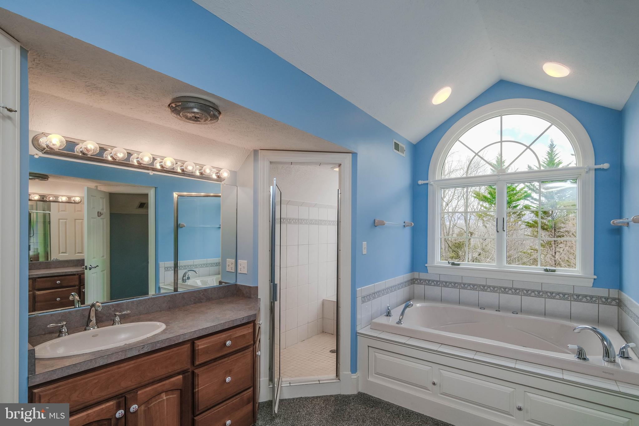 FOX HILL FARMS - Residential