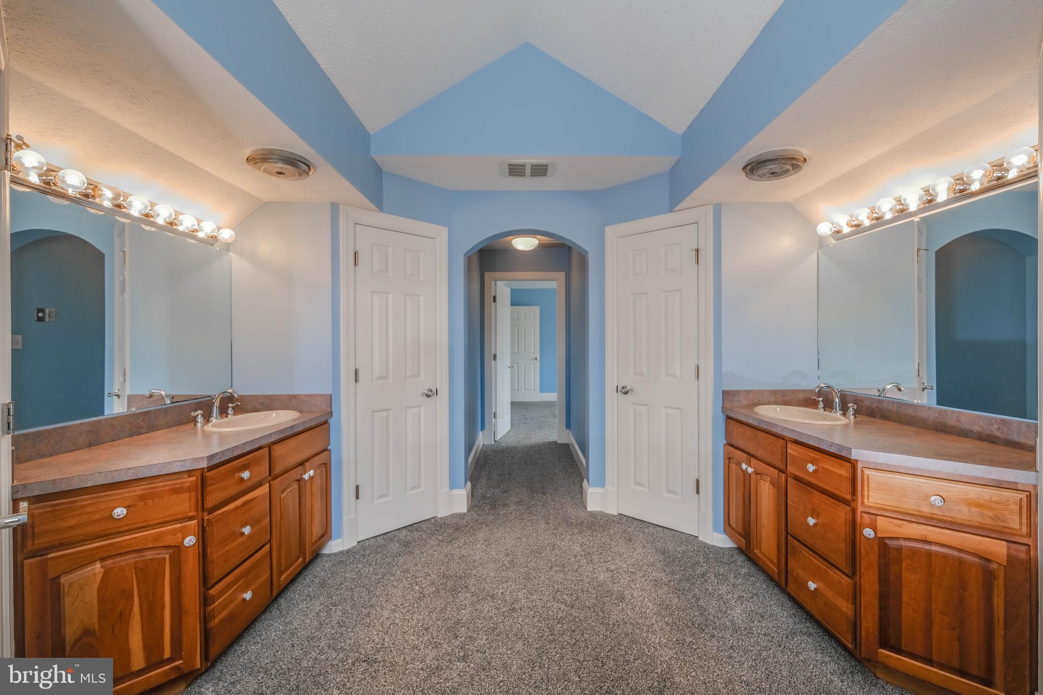 FOX HILL FARMS - Residential