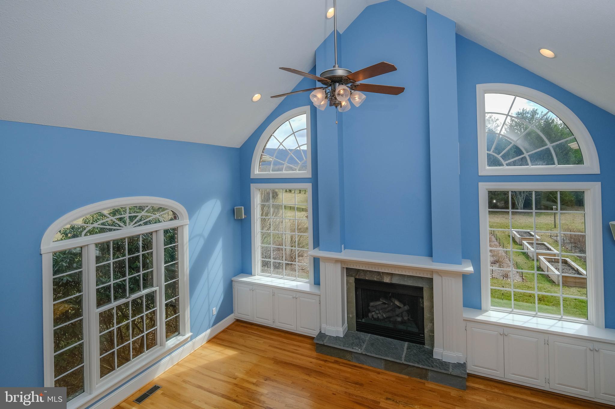 FOX HILL FARMS - Residential