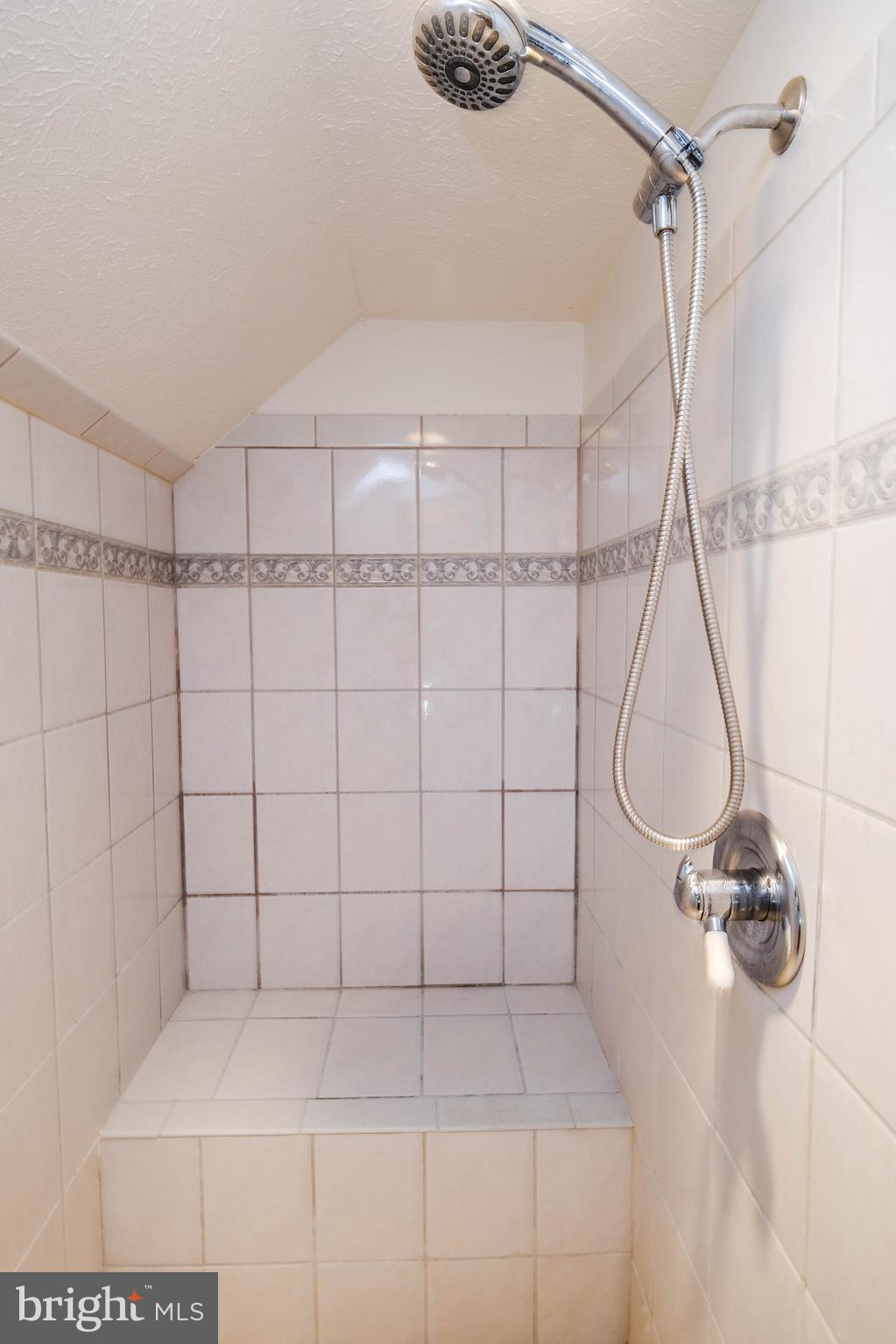 FOX HILL FARMS - Residential