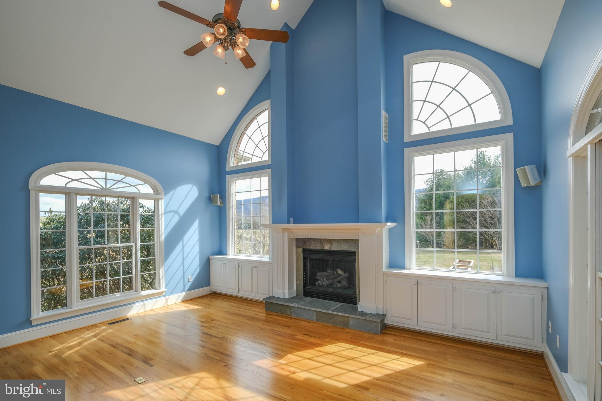 FOX HILL FARMS - Residential