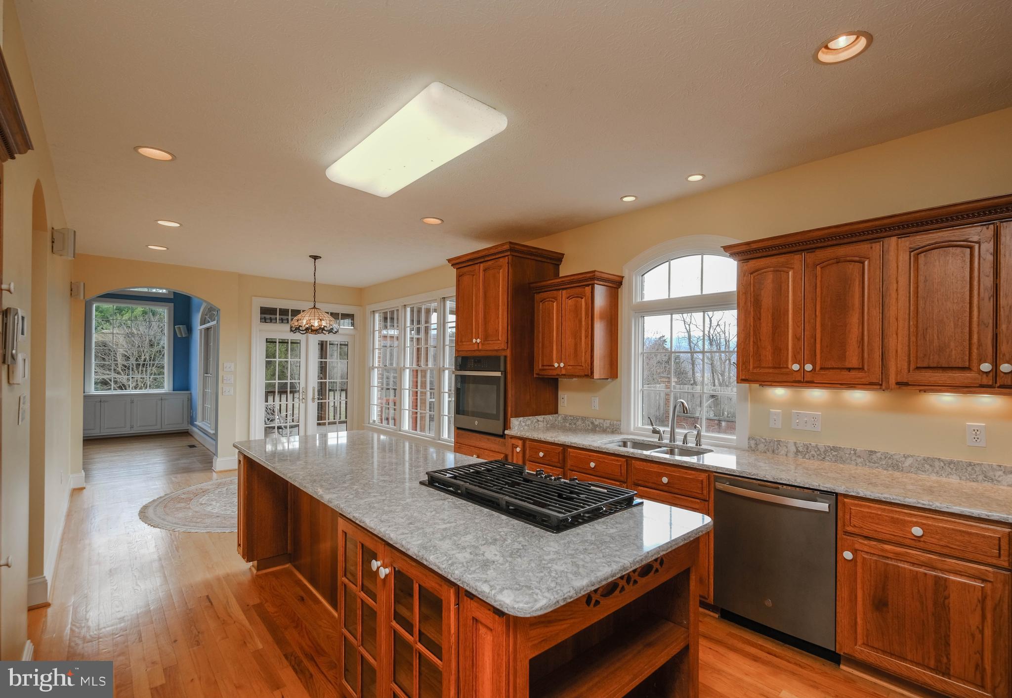 FOX HILL FARMS - Residential