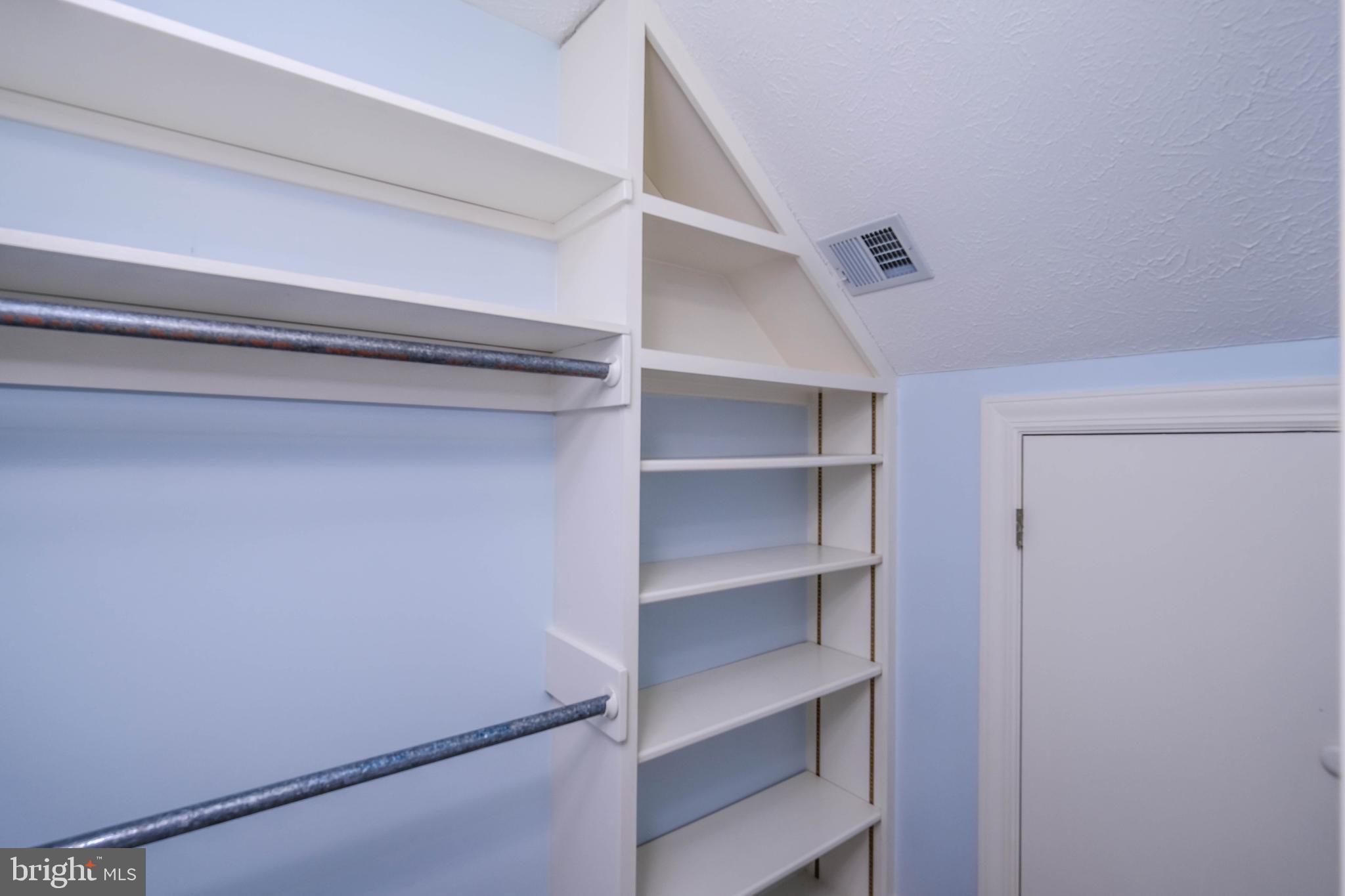 FOX HILL FARMS - Residential