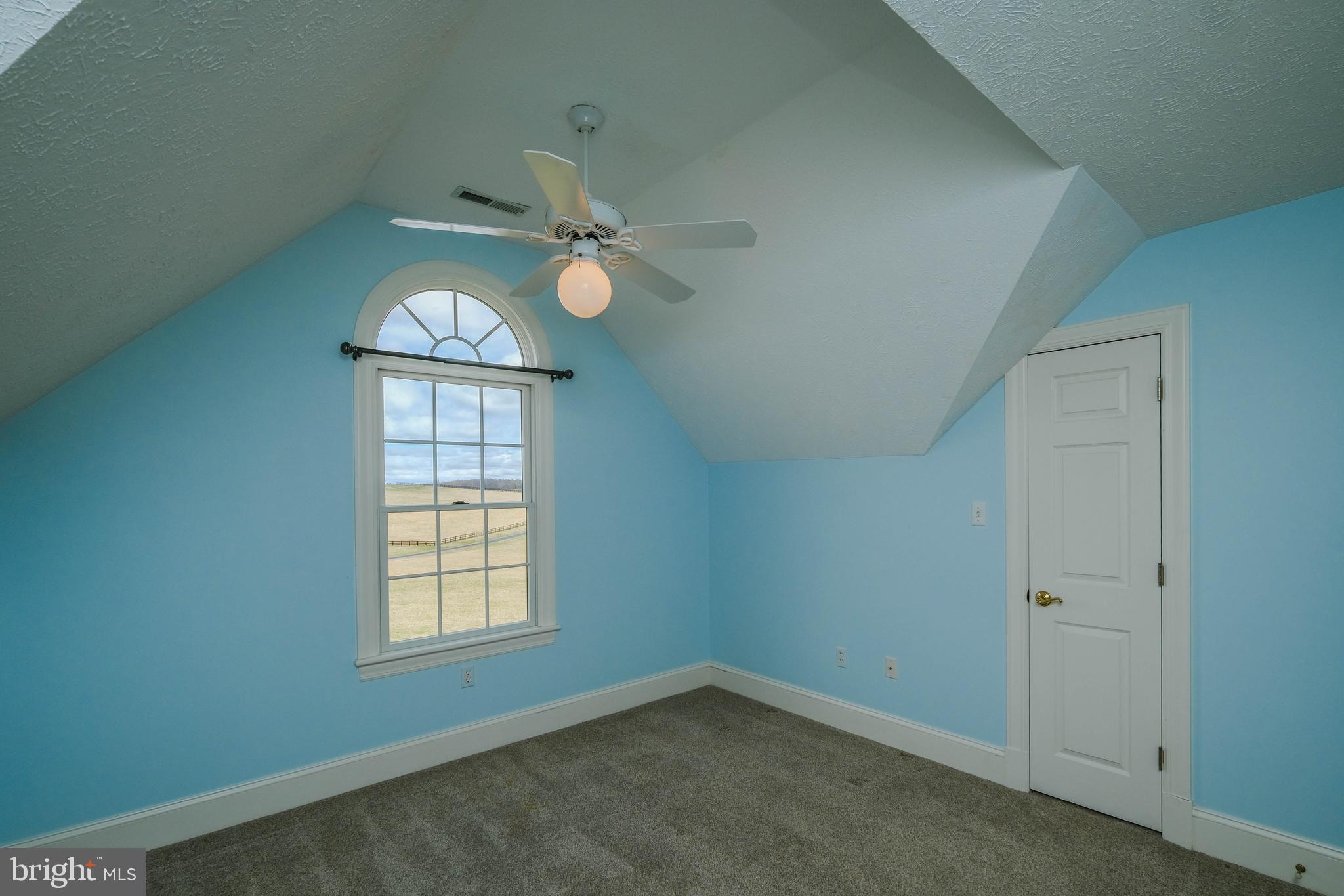 FOX HILL FARMS - Residential