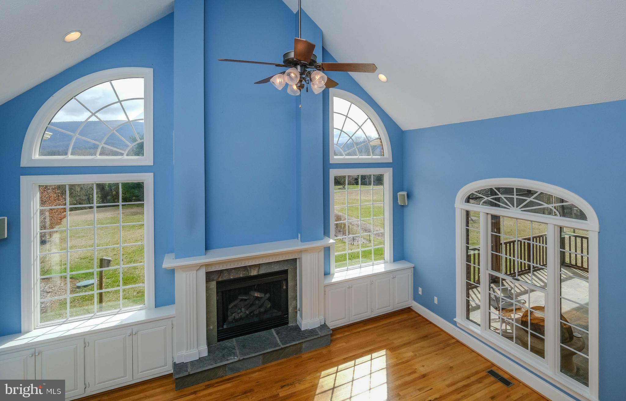 FOX HILL FARMS - Residential