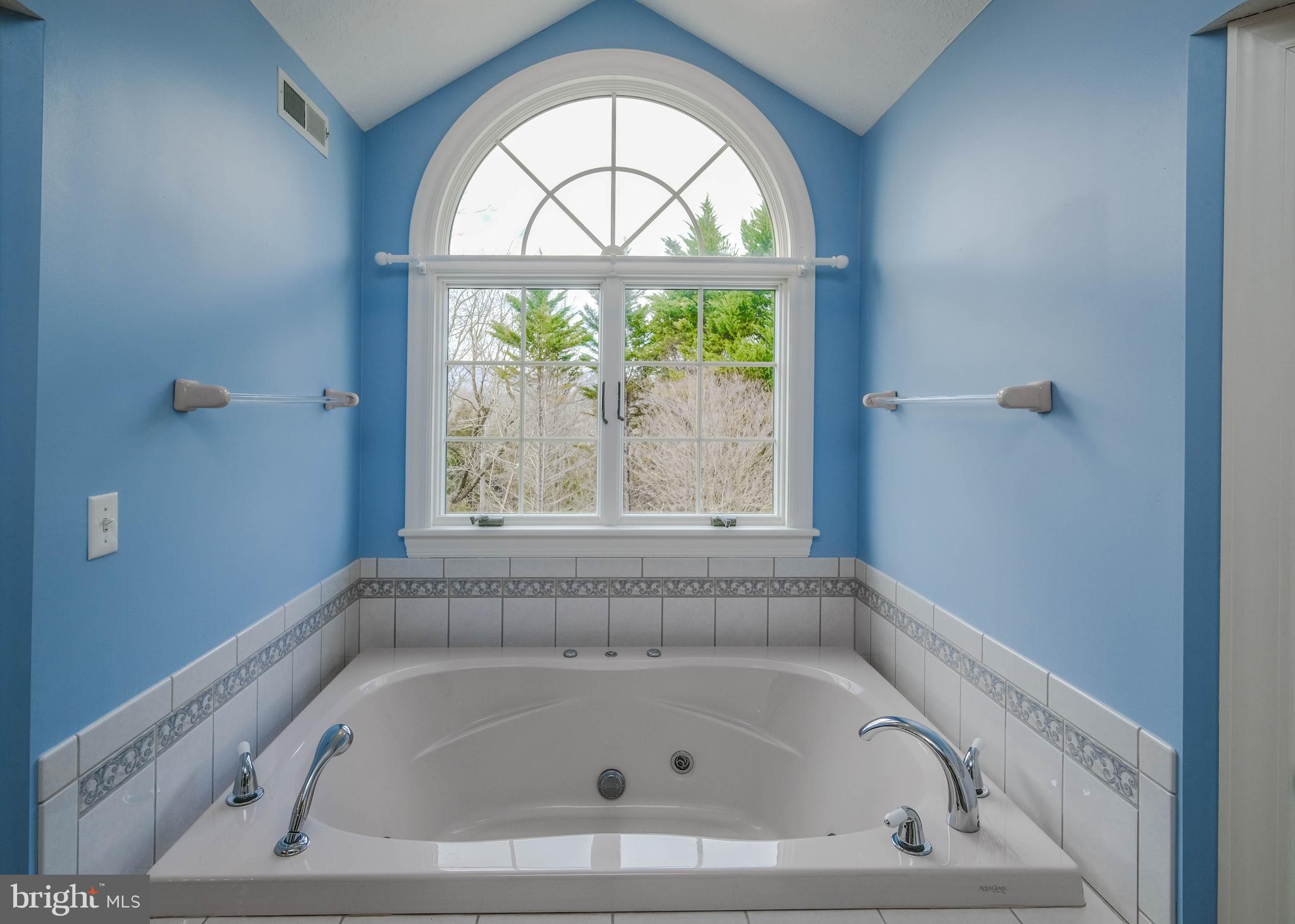 FOX HILL FARMS - Residential