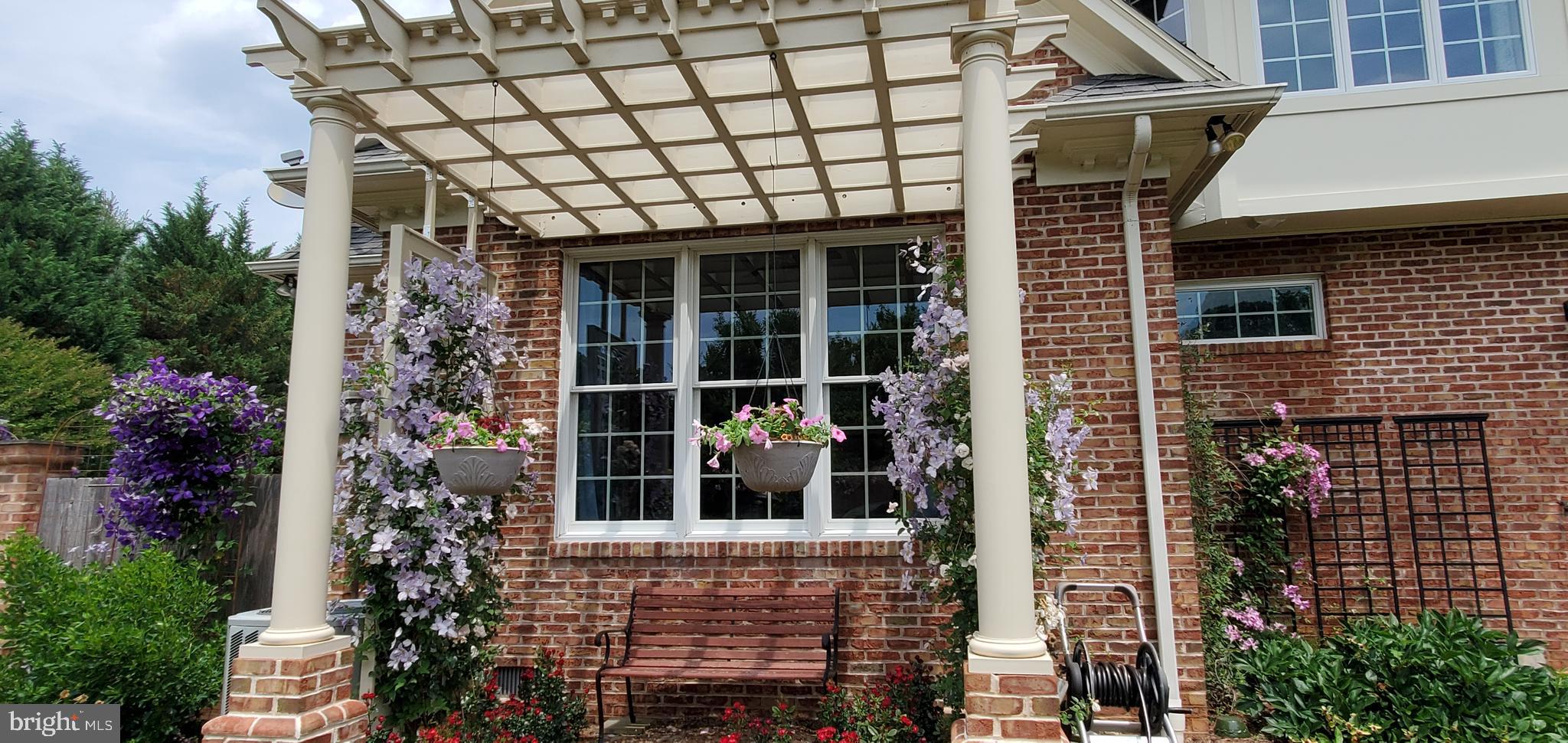 FOX HILL FARMS - Residential