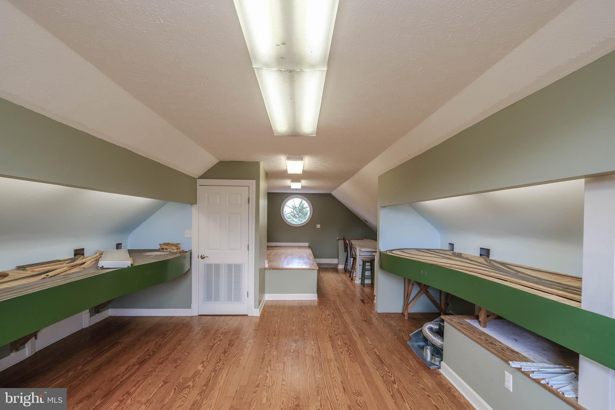 FOX HILL FARMS - Residential