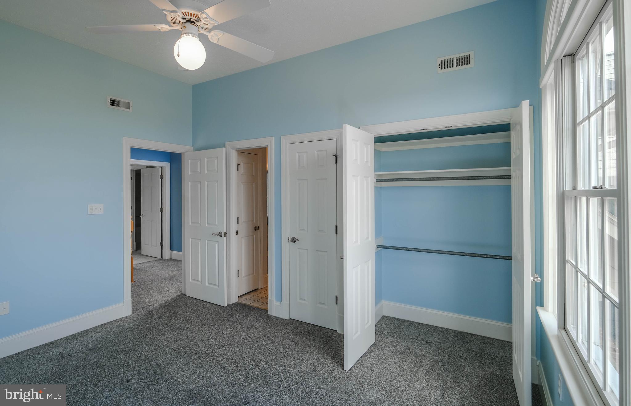 FOX HILL FARMS - Residential