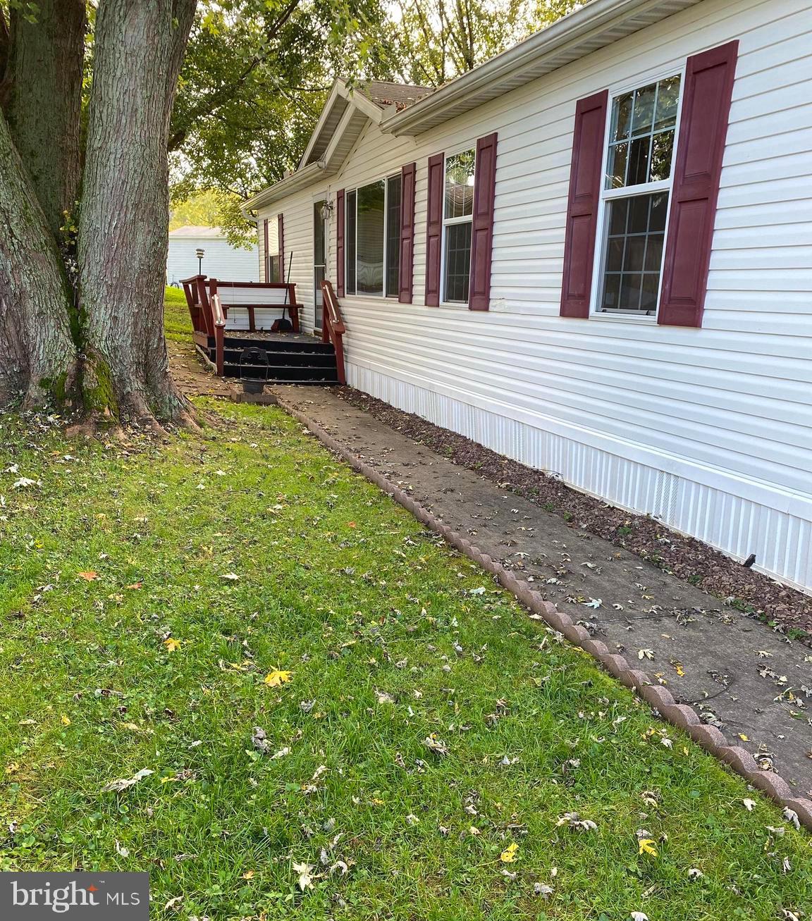 OXFORD VIL TR PK - Residential