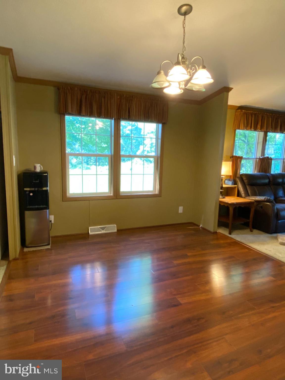 OXFORD VIL TR PK - Residential
