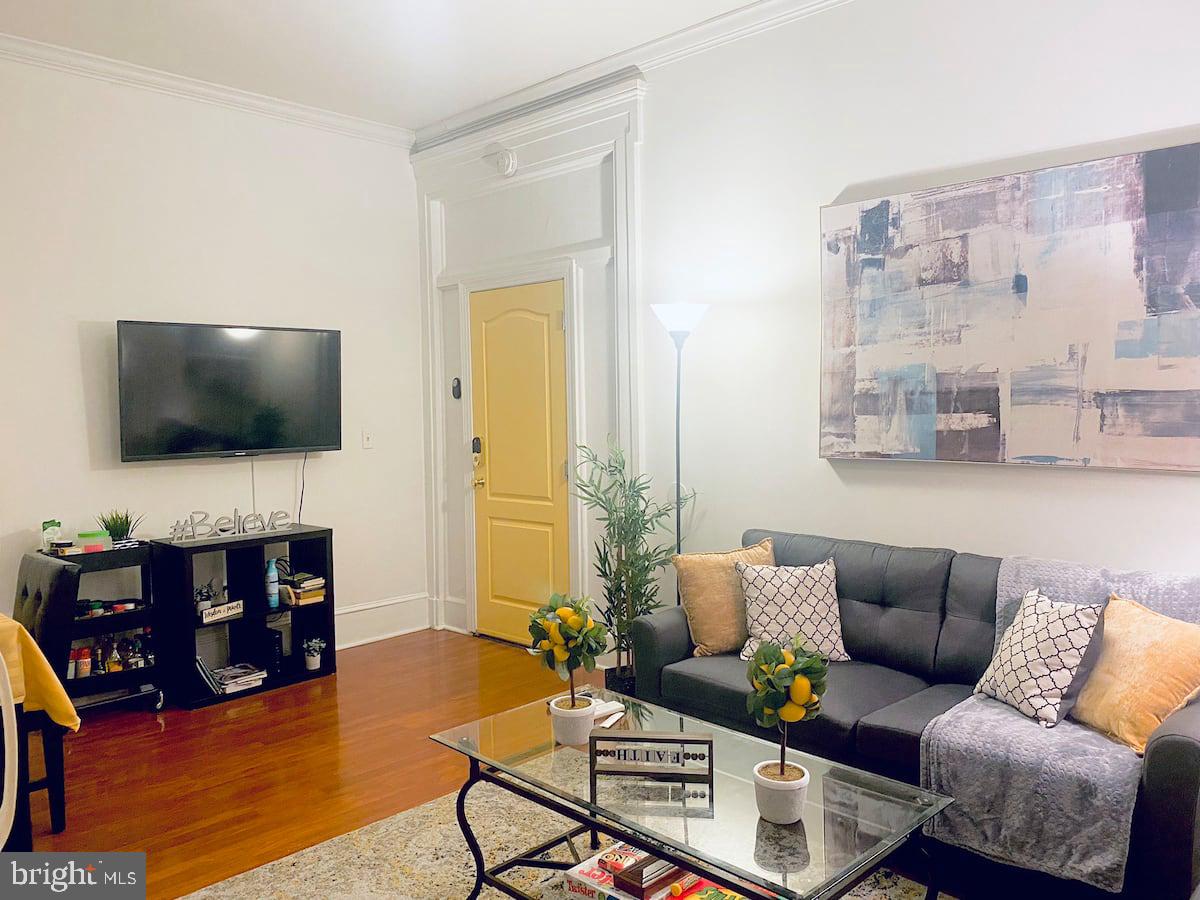 RITTENHOUSE SQUARE - Commercial Sale